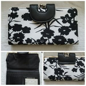 *new Hato Hasi wallet